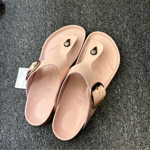 Birkenstock Gizeh Big Buckle size 42 Color: High Shine New Beige